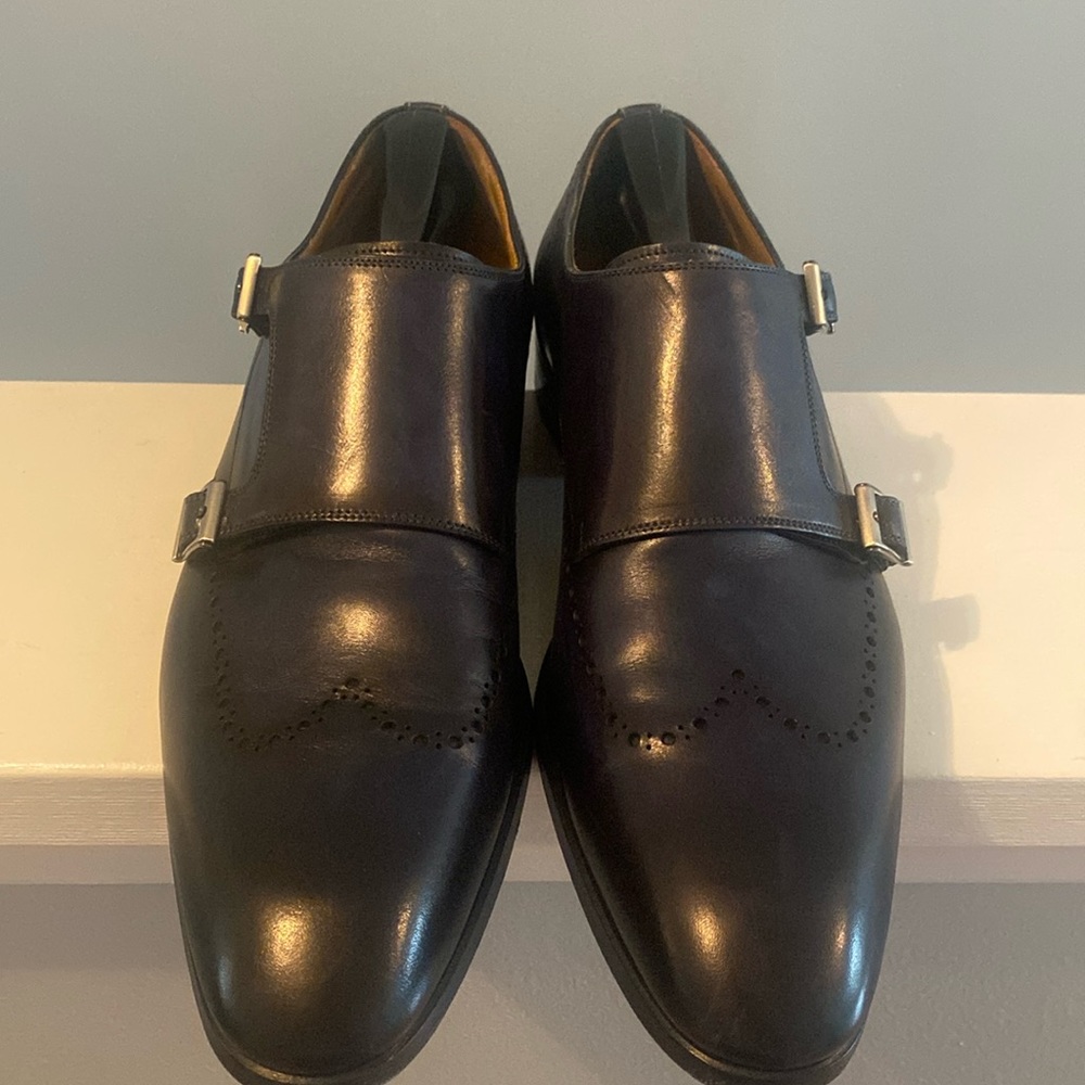 Magnanni Shoes in Navy Blue size 10